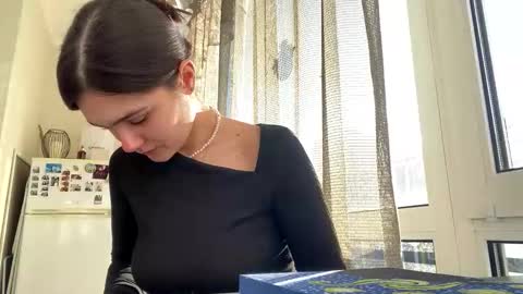 irisss31 online show from February 1, 12:15 pm