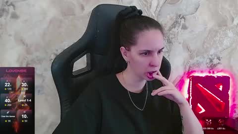 Irwi Tomboy online show from April 24, 1:14 pm