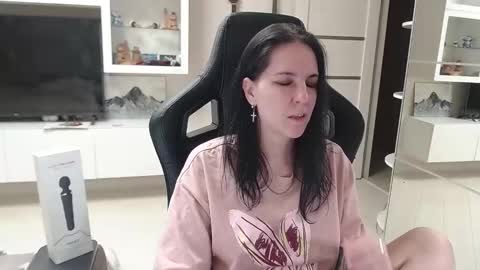 Irwi Tomboy online show from March 7, 10:21 pm