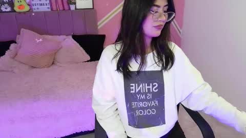 isabela online show from March 3, 10:05 pm