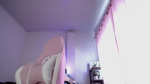 Isabella  online show from January 11, 3:39 pm