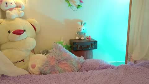 Isabella        online show from April 21, 9:44 pm