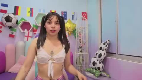 Isaa Skinny  online show from July 7, 3:31 am