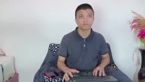 Isabella online show from April 19, 2:33 am