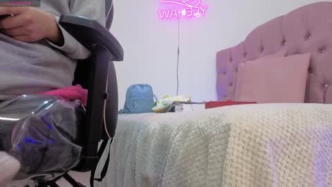 ISABELA  online show from April 7, 11:34 am