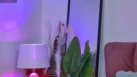 Snapshot of isabelasasha chatting on October 20, 8:06 am Isa online show from October 20, 8:06 am