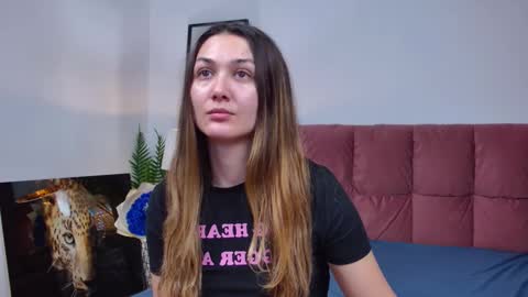 Snapshot of isabelasasha chatting on March 5, 7:05 am Isa online show from March 5, 7:05 am