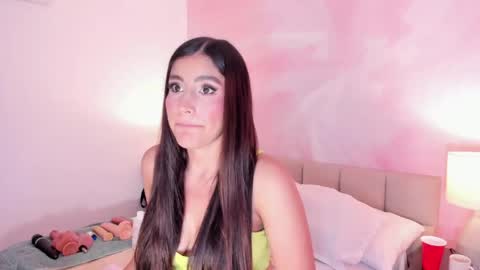 isabelastefano online show from April 27, 3:25 am