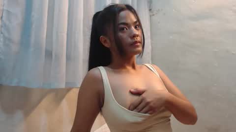 Isabell online show from April 28, 7:40 pm