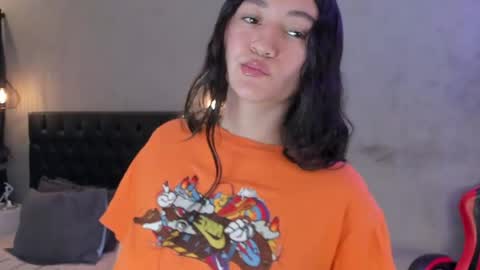 Isabella Nowa online show from April 18, 11:35 am