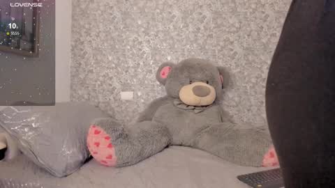 isa  online show from February 17, 6:50 pm