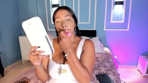 isabella zc online show from May 27, 2:25 pm