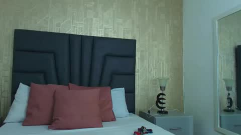 Isabella  online show from February 1, 1:43 pm