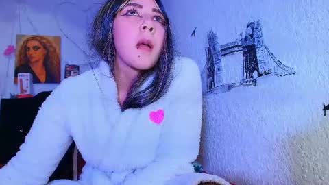 isabelle_sara online show from July 17, 10:24 pm
