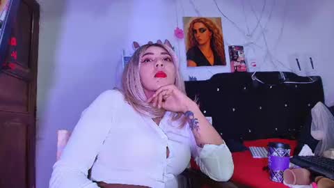 isabelle_sara online show from July 25, 11:01 pm