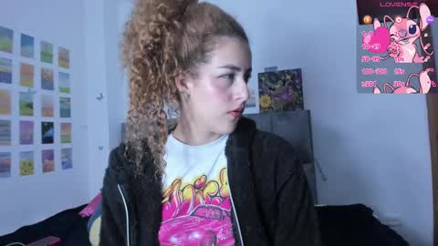 Snapshot of isangel_ chatting on March 7, 4:35 am Isabela online show from March 7, 4:35 am