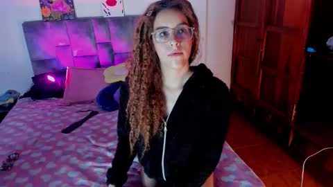 Snapshot of isangel_ chatting on September 30, 5:24 am Isabela online show from September 30, 5:24 am