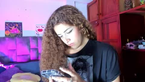 Snapshot of isangel_ chatting on October 20, 12:57 am Isabela online show from October 20, 12:57 am