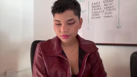 isabela online show from September 17, 5:33 pm