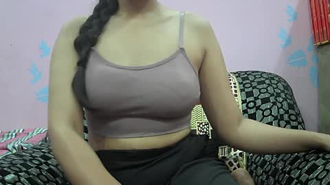 ishika_singh_ online show from March 29, 2:10 am