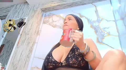 Isis car0lina online show from April 24, 12:30 pm