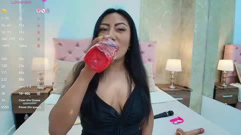 Isis Choi online show from June 4, 7:18 pm