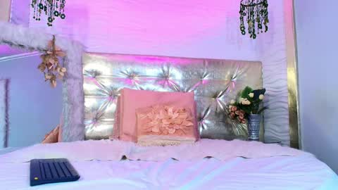 Isis  online show from April 23, 4:20 am