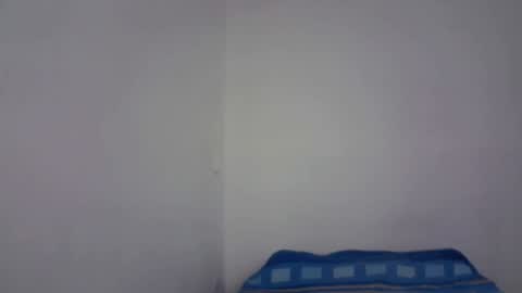 Snapshot of isis_pink chatting on February 6, 3:09 pm Alaya online show from February 6, 3:09 pm