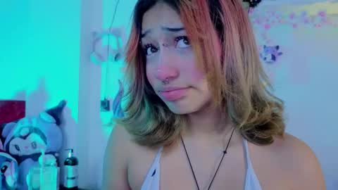 Isisjones18 online show from December 22, 7:50 pm