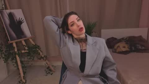 Emilia online show from March 6, 7:36 am