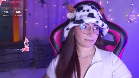 ISSA  online show from October 21, 9:30 pm