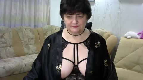 IsXLoves online show from September 15, 5:20 pm