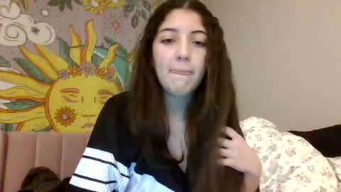 Snapshot of italiankittyx chatting on October 19, 3:52 am ItalianKitty online show from October 19, 3:52 am