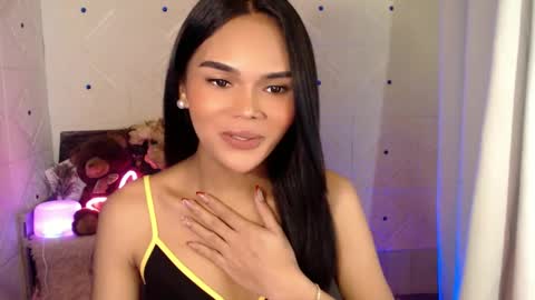 Snapshot of itgirl_cathy chatting on February 15, 11:05 pm CathCathy online show from February 15, 11:05 pm