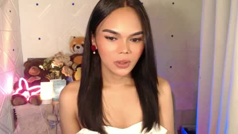 Snapshot of itgirl_cathy chatting on February 10, 10:30 pm CathCathy online show from February 10, 10:30 pm
