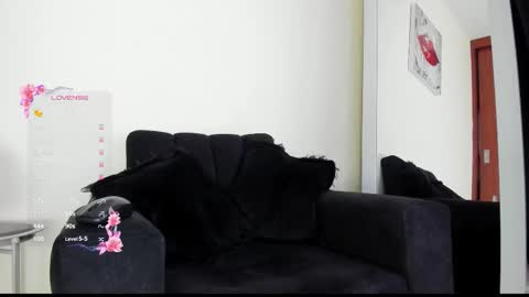 Snapshot of its__angelica_ chatting on October 13, 7:05 pm Angelica online show from October 13, 7:05 pm