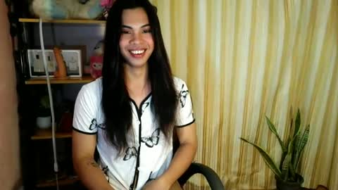 its_chloe20 online show from June 16, 7:48 pm