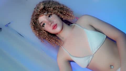 EZZIE online show from January 27, 8:17 pm