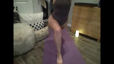 itsmekrissy online show from May 17, 1:21 pm