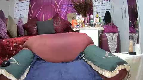 itumeleng74 online show from February 25, 4:55 am