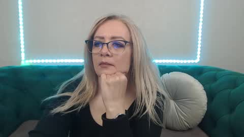 ivanacharm online show from April 23, 3:47 am