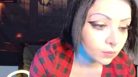 Ivey and James online show from November 7, 10:25 pm