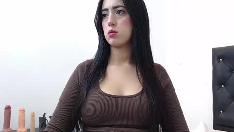 ivorynoir online show from April 22, 12:46 pm