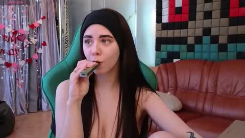 ivorywood_ online show from February 17, 4:28 pm