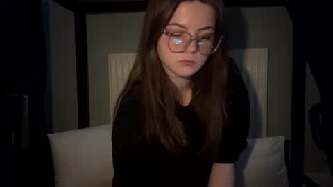 ivy2108 online show from April 22, 6:27 pm