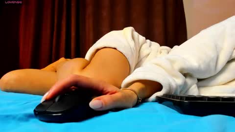 Ivy online show from March 15, 12:45 am