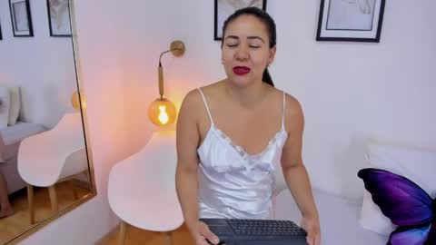 Ivy  online show from April 27, 2:47 pm