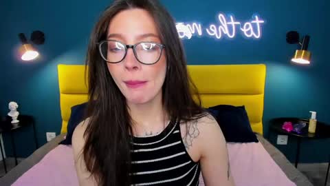 Ivy online show from April 26, 1:36 am