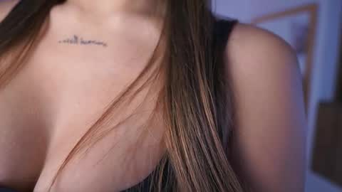 Ivy Grabes online show from April 24, 7:05 pm