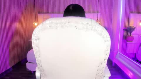 Ivy Rous online show from March 18, 4:39 am